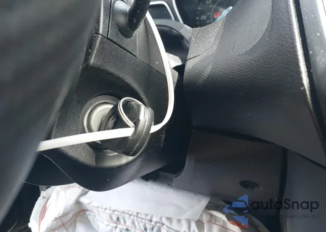 2016 Ford Focus Se z USA, uszkodzony, nr VIN 1FADP3F25GL318640